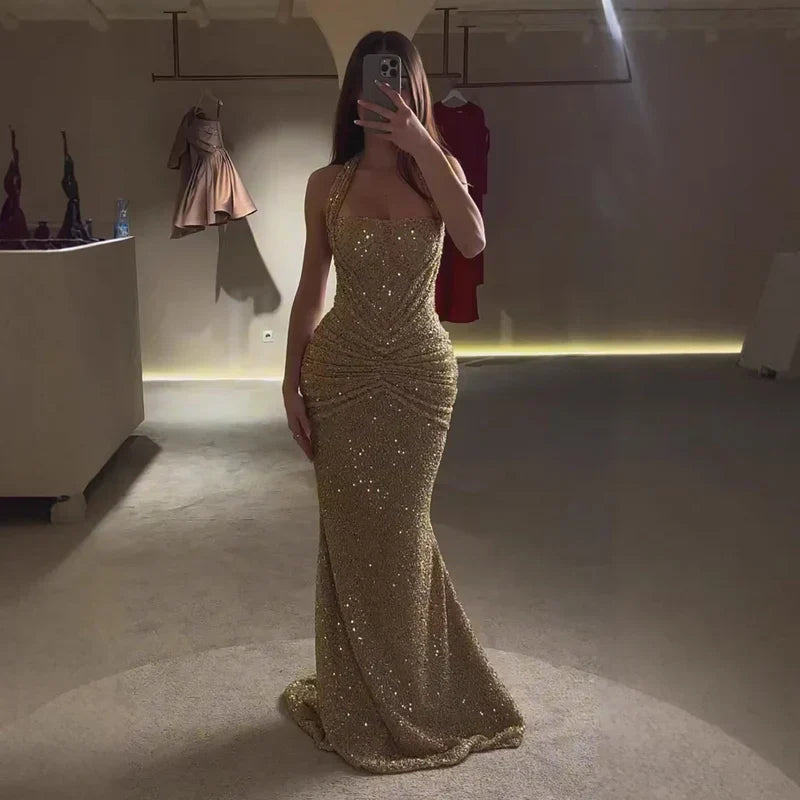 Shakira | Vestido Sirena Dorado